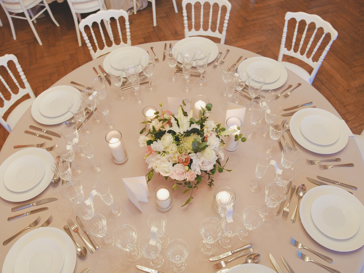 table de mariage décoré Hôtel Chantaco dans les Landes par Les Perles de Charlotte