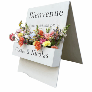panneau de bienvenue pour vos événements avec bac à fleurir